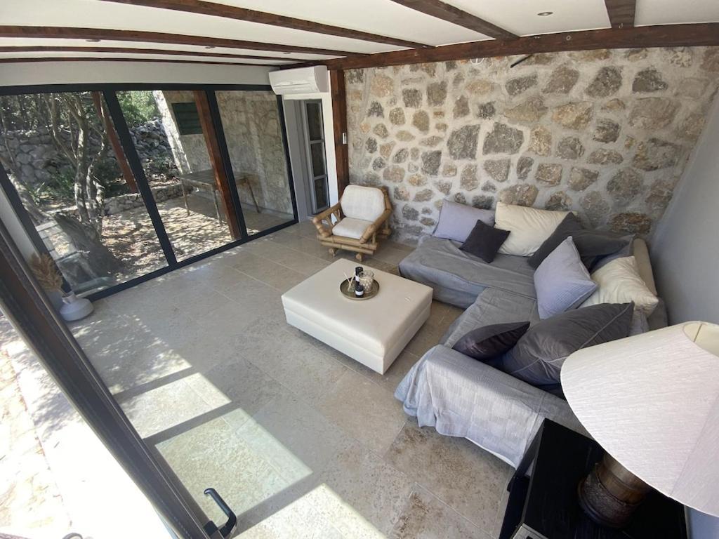 Private Cottage In Olive Grove With Heated Pool Vinišće المظهر الخارجي الصورة